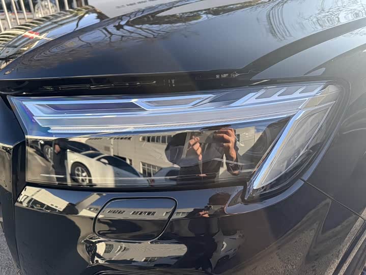 Фото 9 - Audi Q7