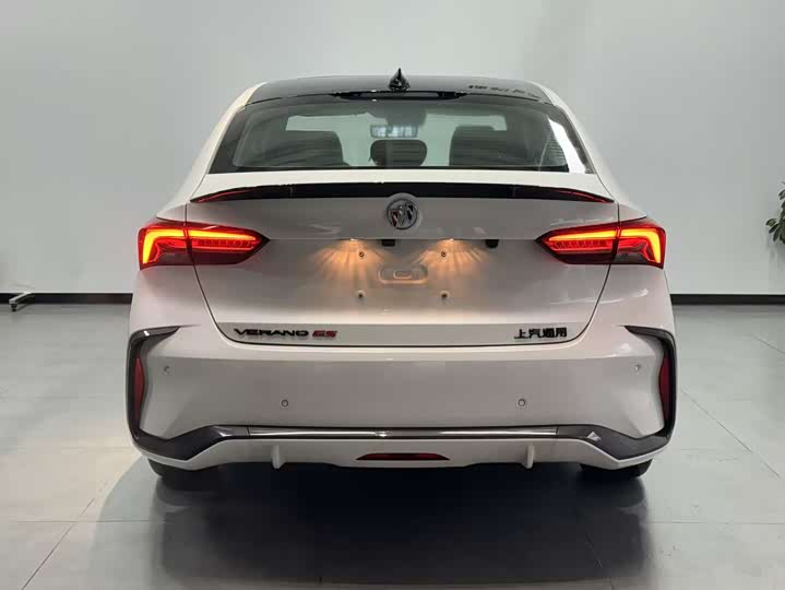 Фото 9 - Buick Verano