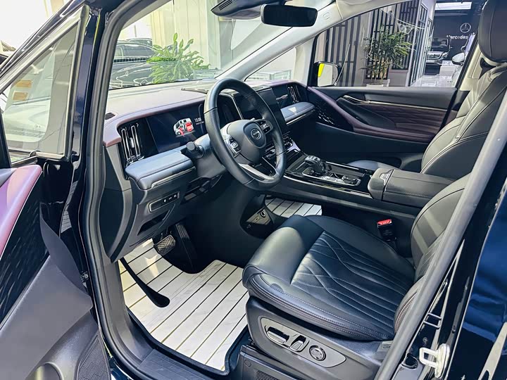 Фото 4 - GAC Trumpchi M8