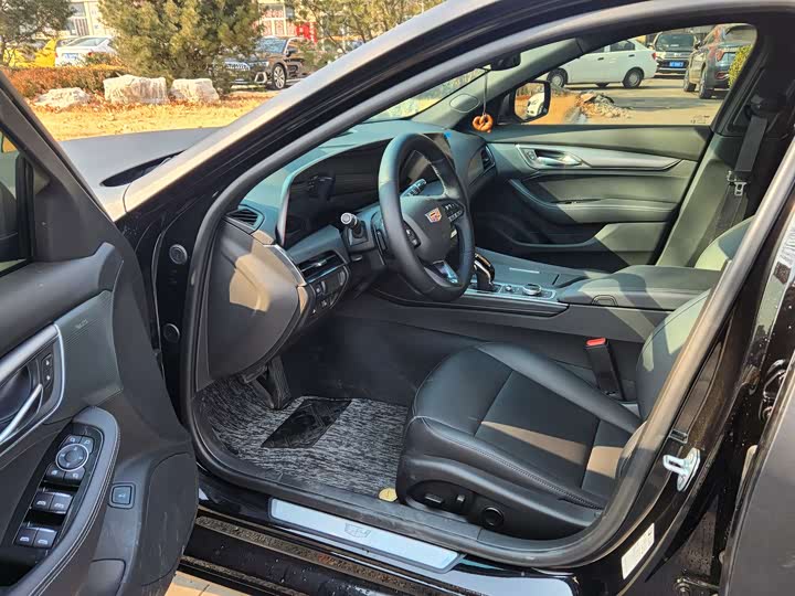 Фото 6 - Cadillac CT5