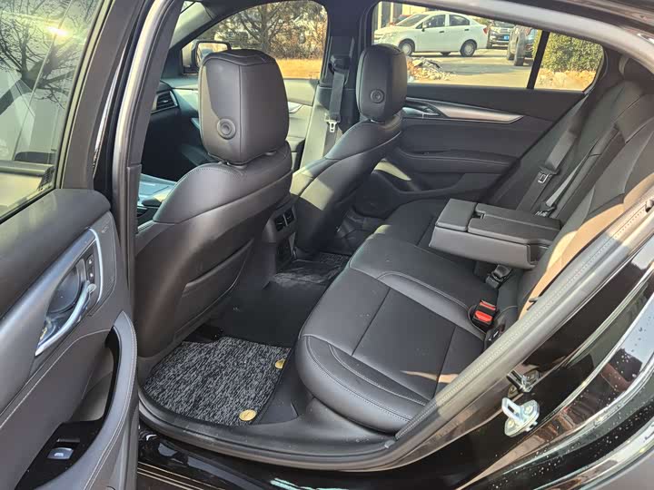 Фото 7 - Cadillac CT5