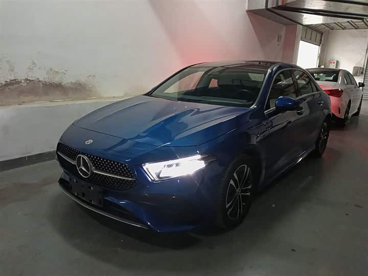 Фото 1 - Mercedes-Benz A-Class