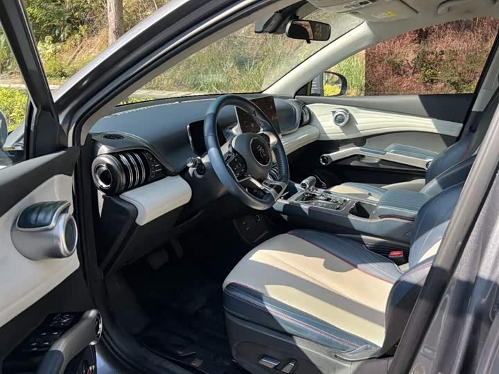 Фото 4 - BYD Yuan Plus