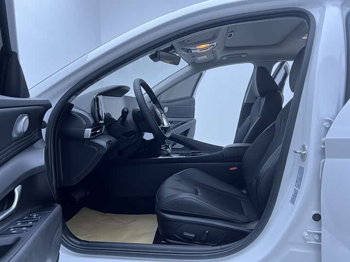 Фото 6 - Hyundai Elantra N line