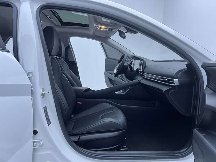 Фото 8 - Hyundai Elantra N line