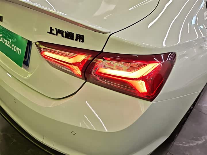 Фото 8 - Chevrolet Malibu XL