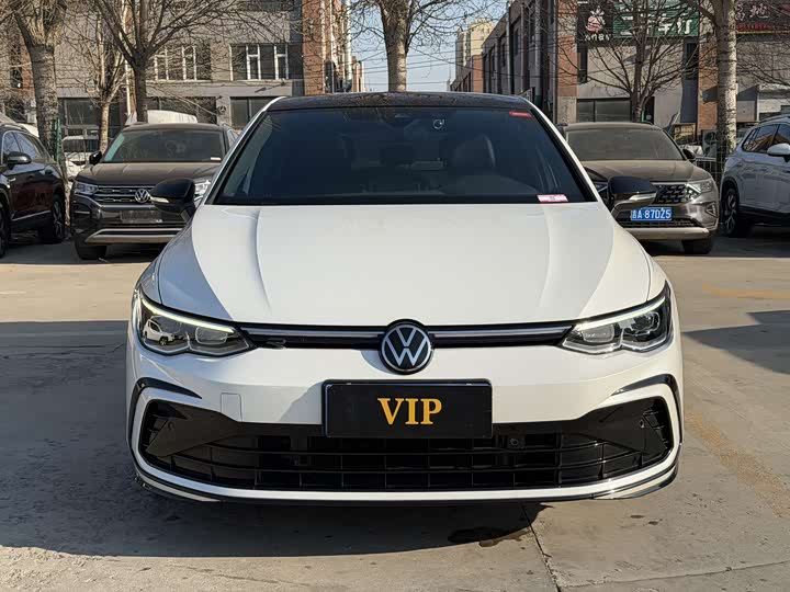 Фото 3 - Volkswagen Golf