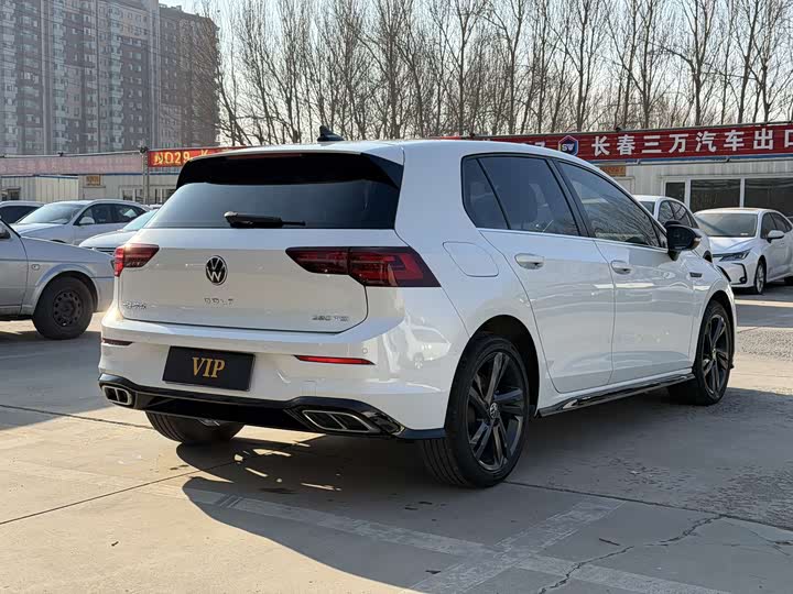 Фото 5 - Volkswagen Golf