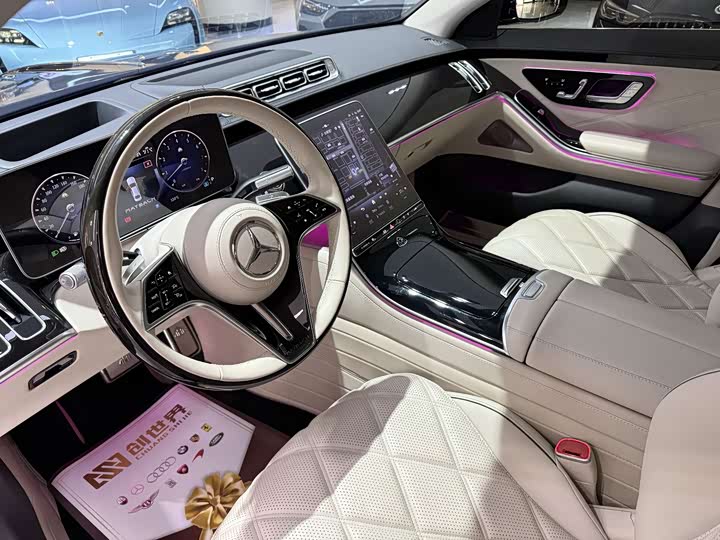 Фото 6 - Mercedes-Benz Maybach S-Class