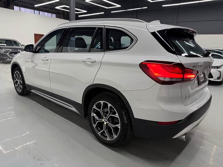 Фото 4 - BMW X1