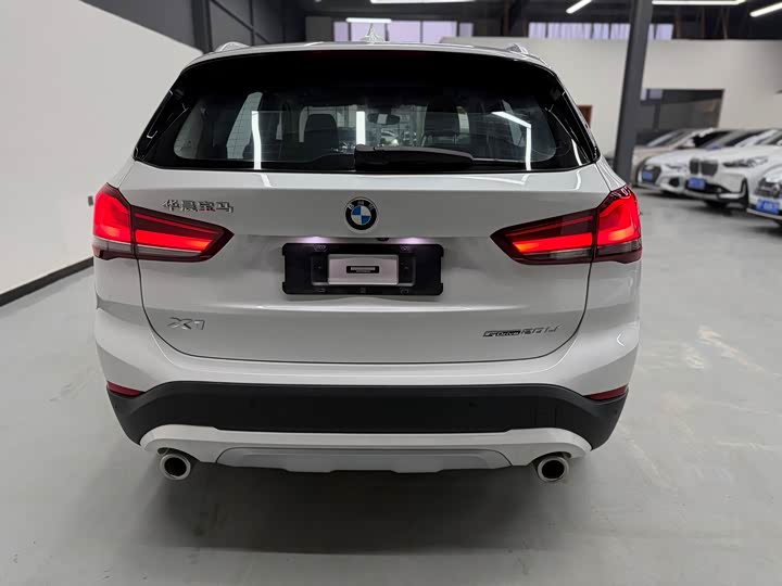 Фото 6 - BMW X1