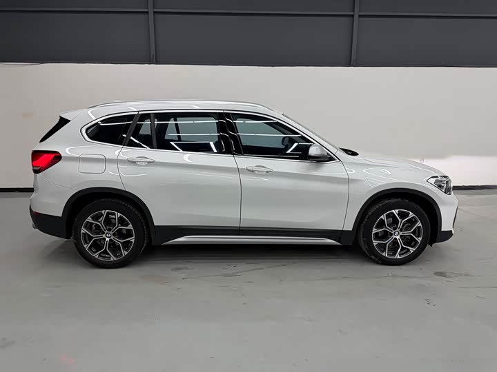 Фото 7 - BMW X1