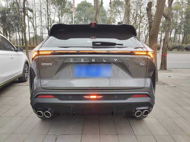 Фото 6 - Geely Atlas