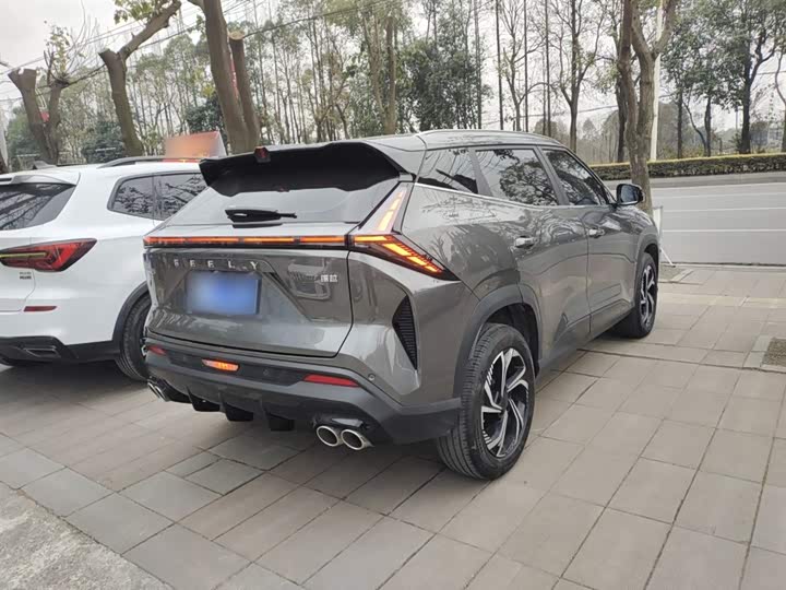 Фото 7 - Geely Atlas