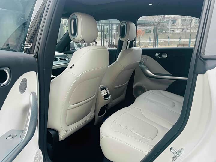 Фото 6 - Smart #1