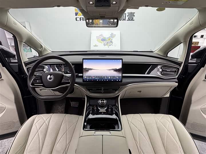 Фото 8 - Denza D9