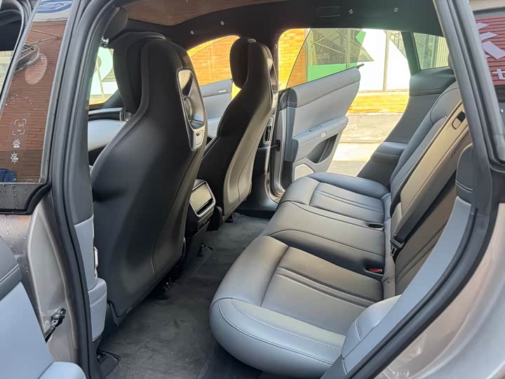 Фото 9 - Xiaomi YU7