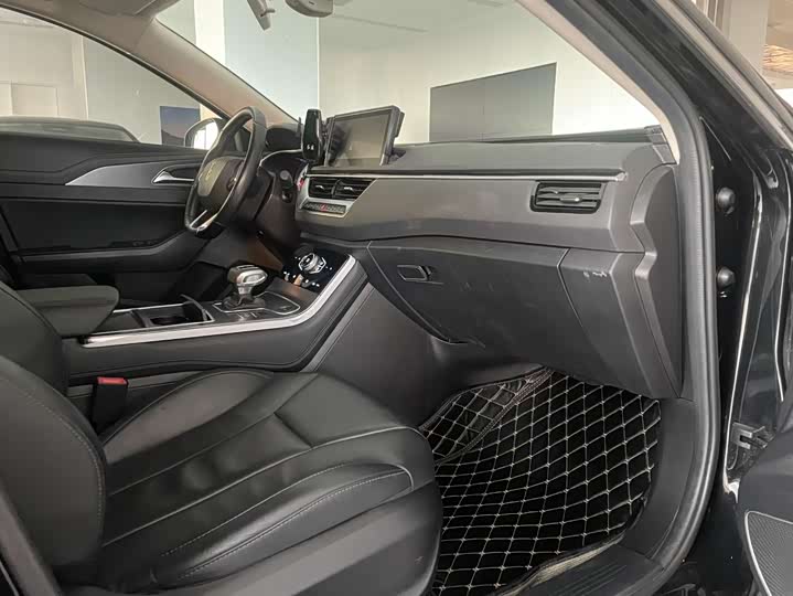 Фото 5 - Hongqi H5