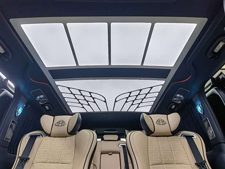 Фото 9 - Mercedes-Benz Vito