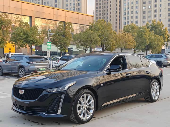 Фото 1 - Cadillac CT5