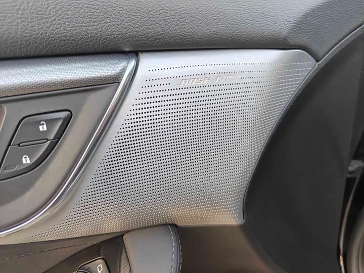 Фото 8 - Cadillac CT5