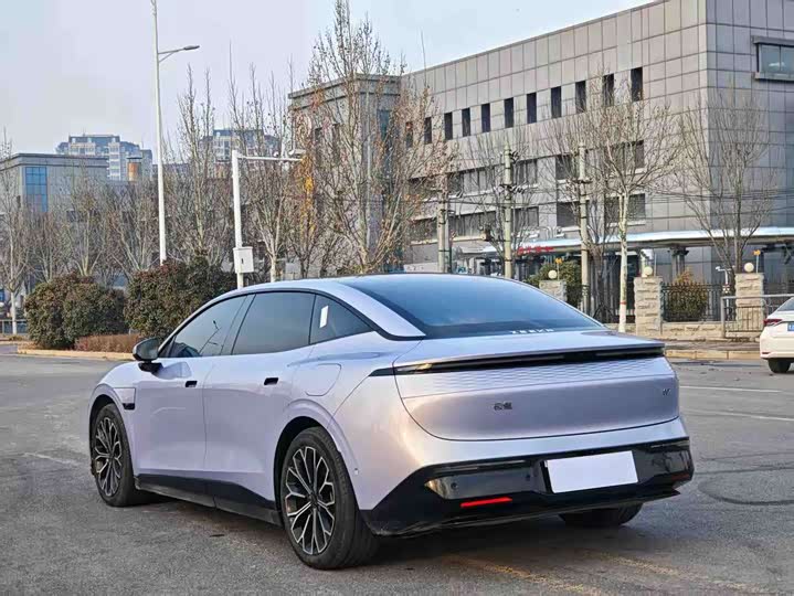 Фото 8 - Zeekr 007