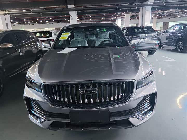 Фото 3 - Geely Monjaro