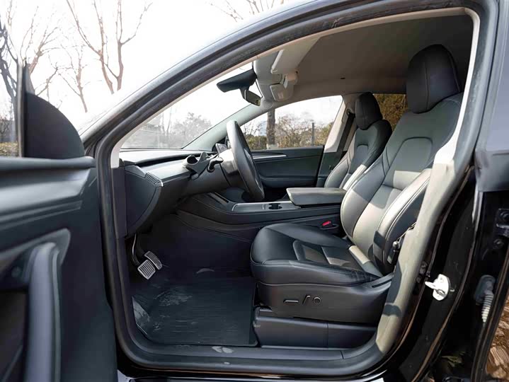 Фото 9 - Tesla Model Y