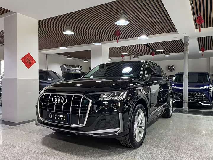 Фото 1 - Audi Q7