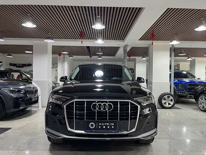 Фото 2 - Audi Q7