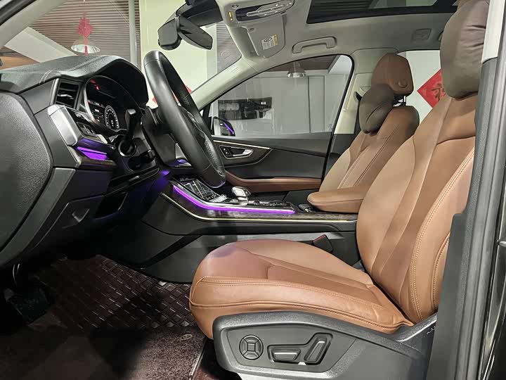 Фото 5 - Audi Q7