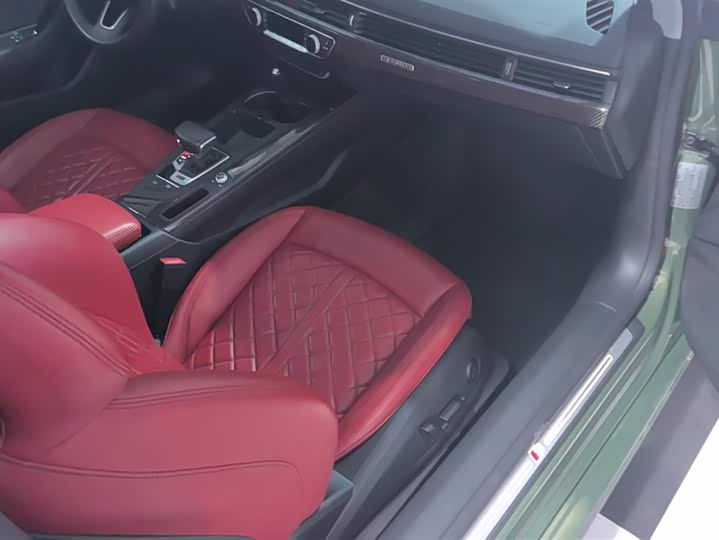 Фото 8 - Audi A5