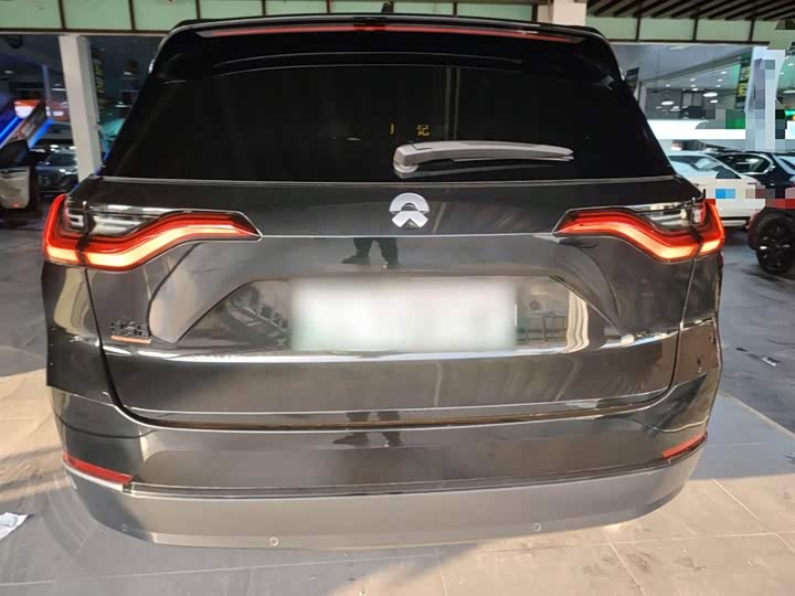 Фото 6 - Nio ES8