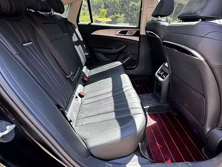 Фото 9 - Hongqi H5