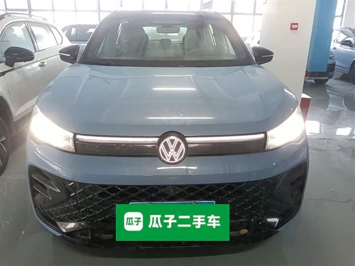 Фото 3 - Volkswagen Tiguan L Pro