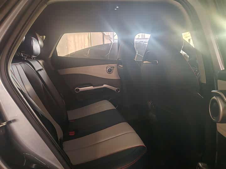 Фото 5 - BYD Yuan Plus