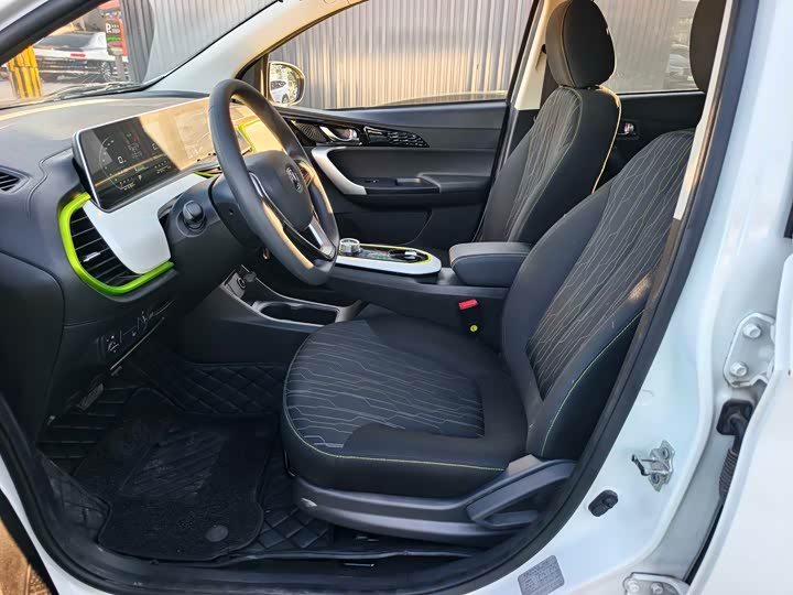 Фото 8 - Changan BenBen E-Star