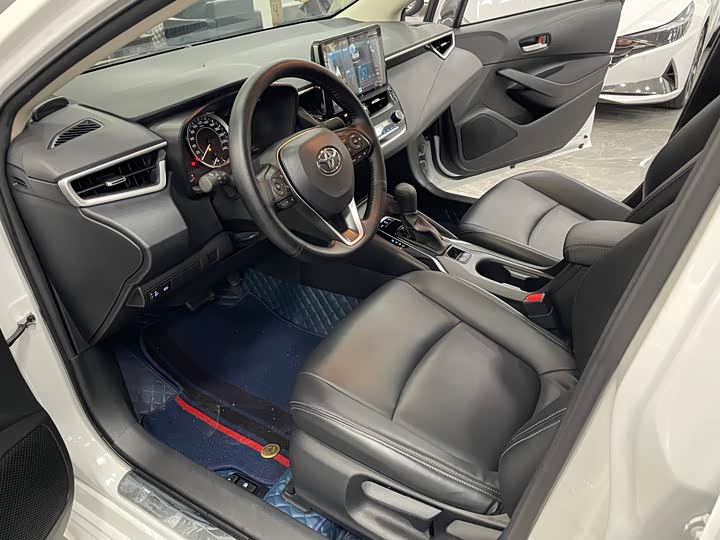 Фото 5 - Toyota Corolla