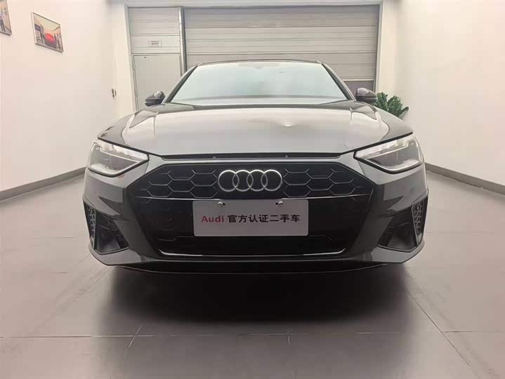 Фото 2 - Audi A4L