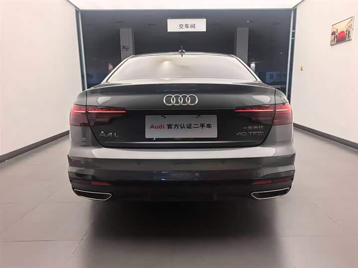 Фото 3 - Audi A4L