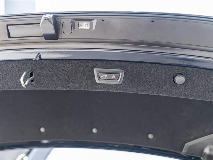 Фото 8 - BMW 8 Series