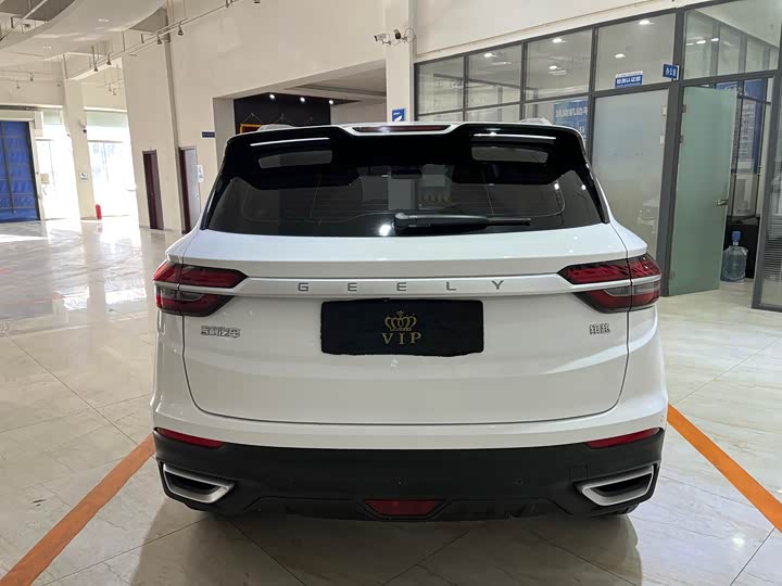 Фото 5 - Geely Coolray