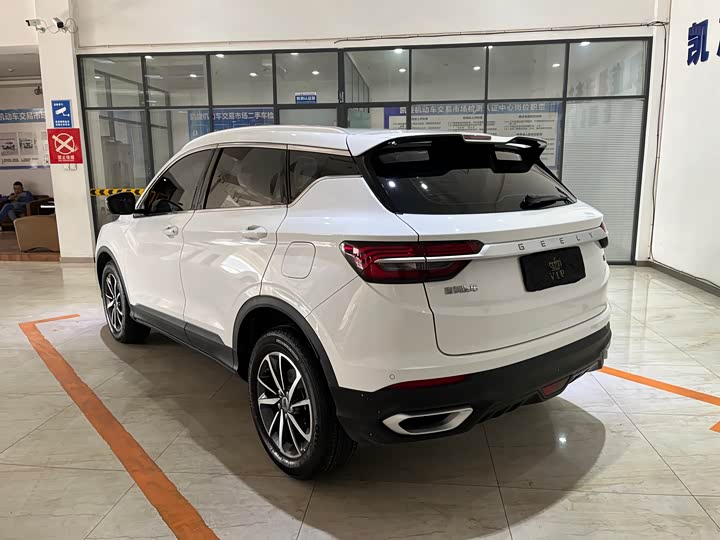 Фото 6 - Geely Coolray