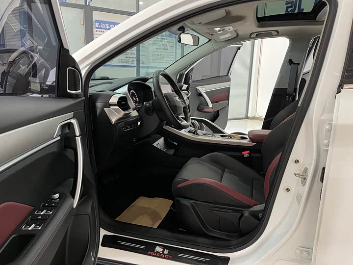 Фото 8 - Geely Coolray