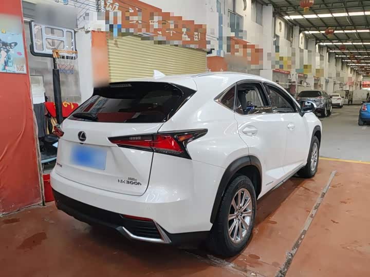 Фото 7 - Lexus NX