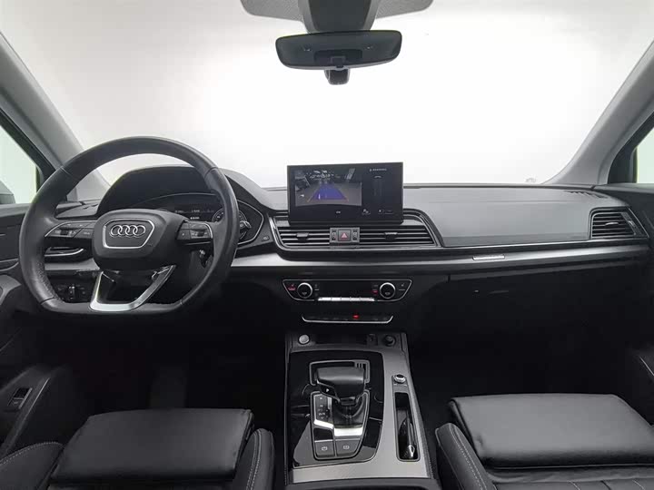 Фото 5 - Audi Q5L