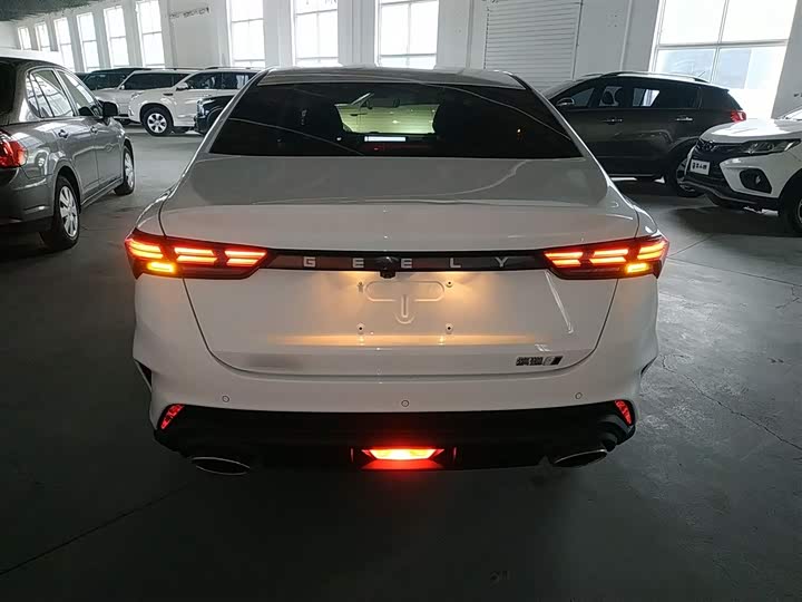 Фото 6 - Geely Binrui