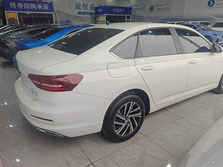 Фото 3 - Volkswagen Lavida