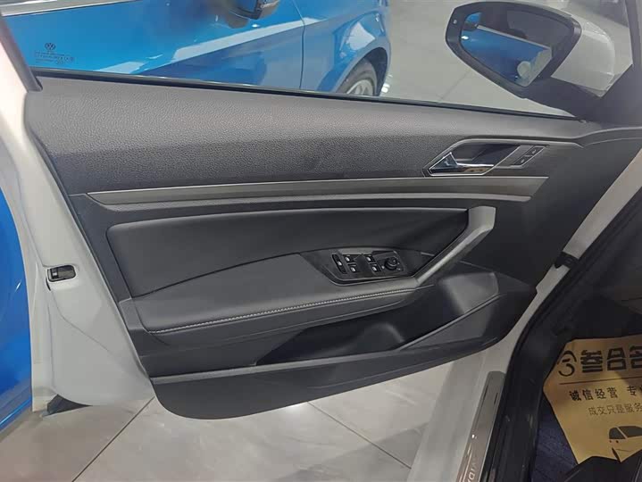 Фото 7 - Volkswagen Lavida