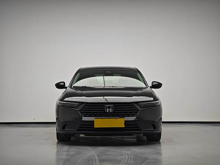 Фото 2 - Honda Accord